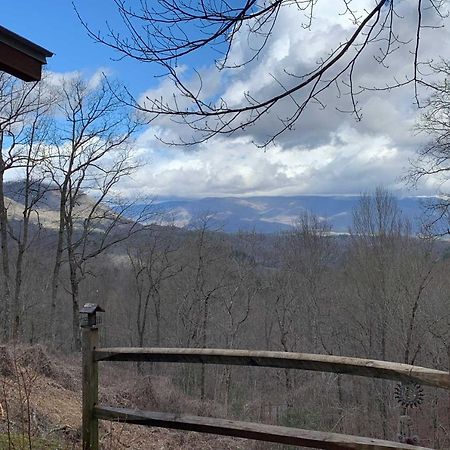 Cozy Cabin With Hot Tub And Smoky Mountain Views! Bryson City Exterior photo