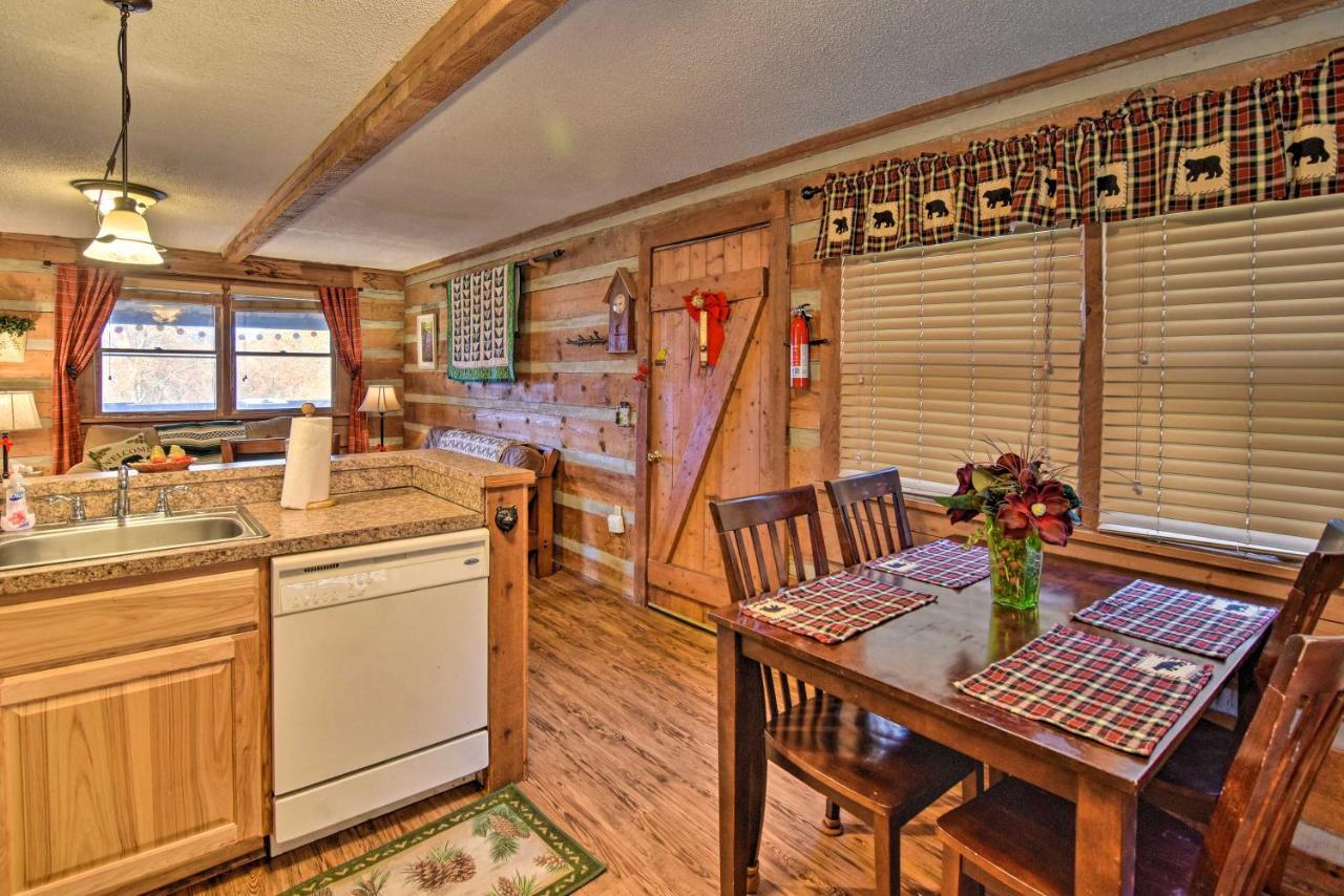 Cozy Cabin With Hot Tub And Smoky Mountain Views! Bryson City Exterior photo