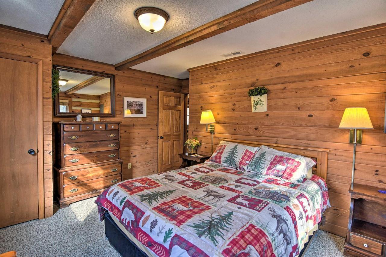 Cozy Cabin With Hot Tub And Smoky Mountain Views! Bryson City Exterior photo